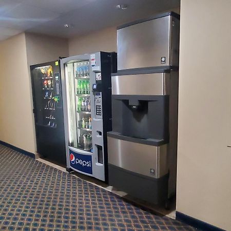 Quality Inn & Suites Eldridge Davenport North Extérieur photo
