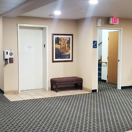 Quality Inn & Suites Eldridge Davenport North Extérieur photo