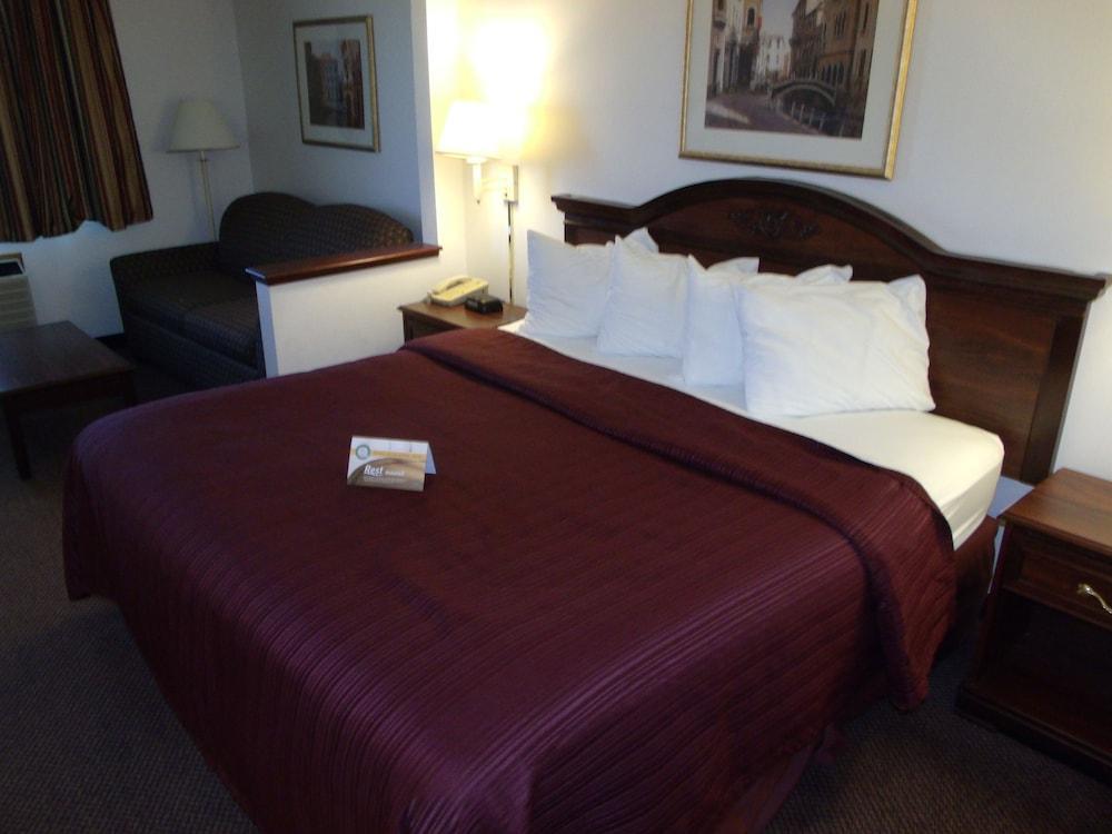 Quality Inn & Suites Eldridge Davenport North Extérieur photo
