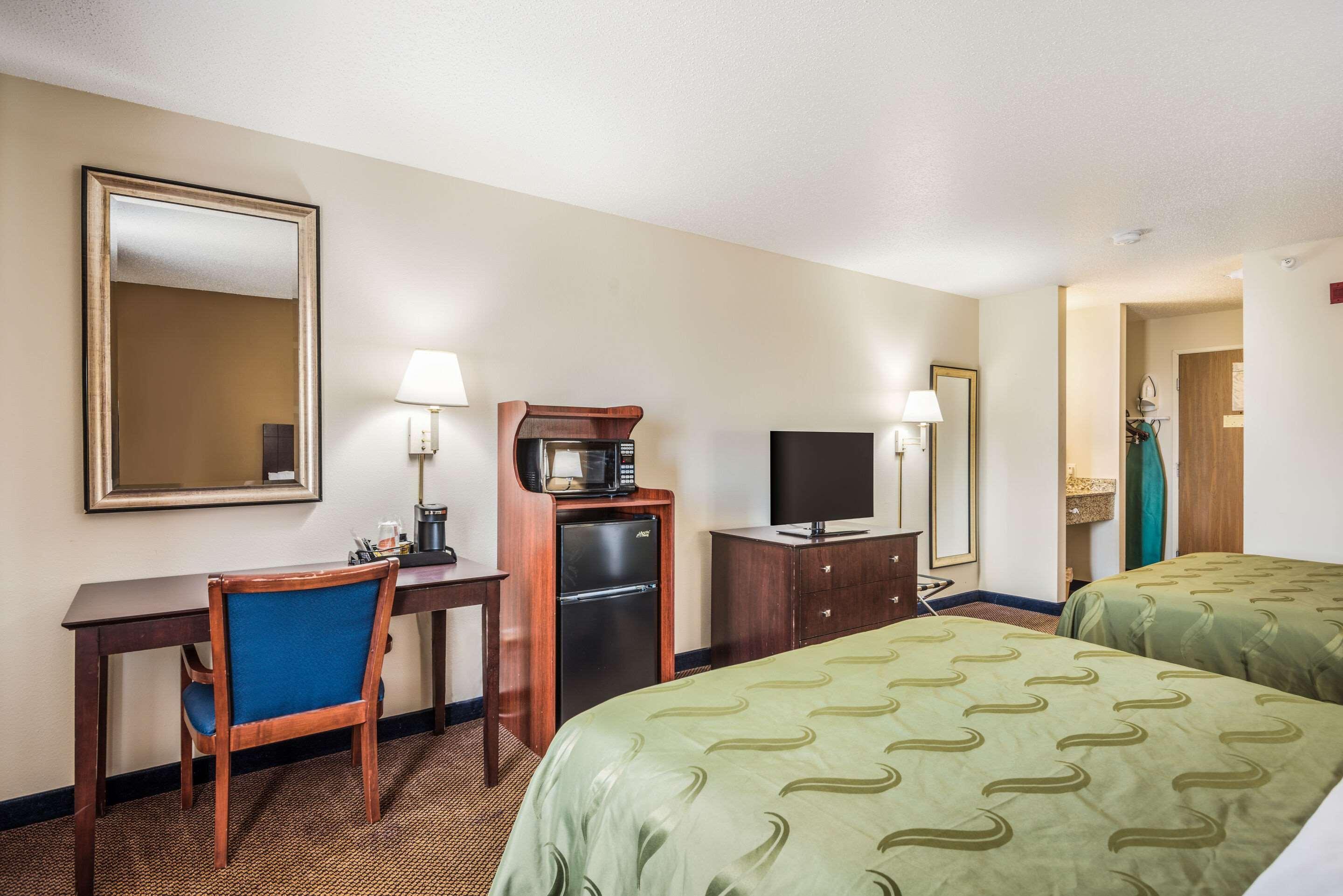 Quality Inn & Suites Eldridge Davenport North Extérieur photo