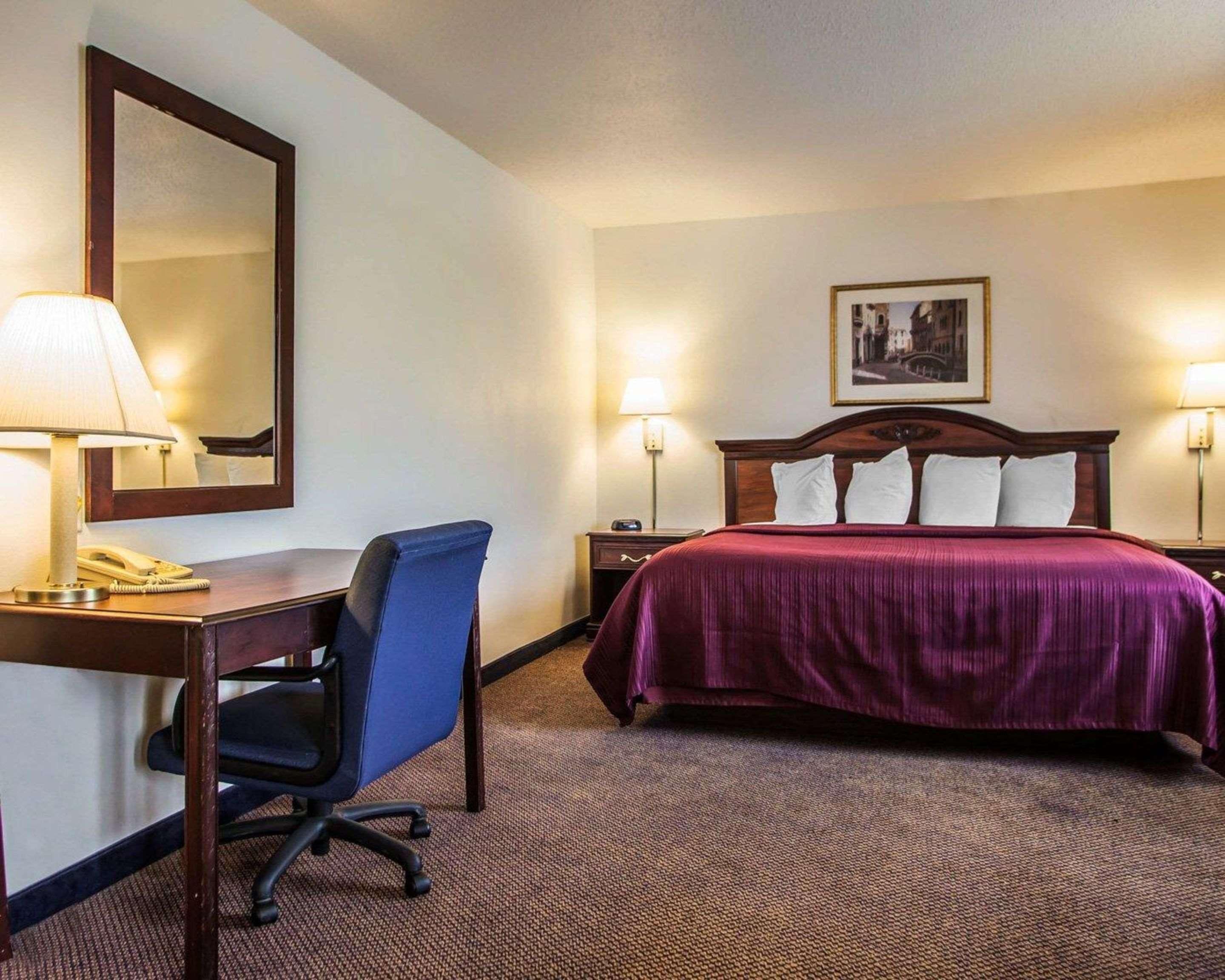 Quality Inn & Suites Eldridge Davenport North Extérieur photo