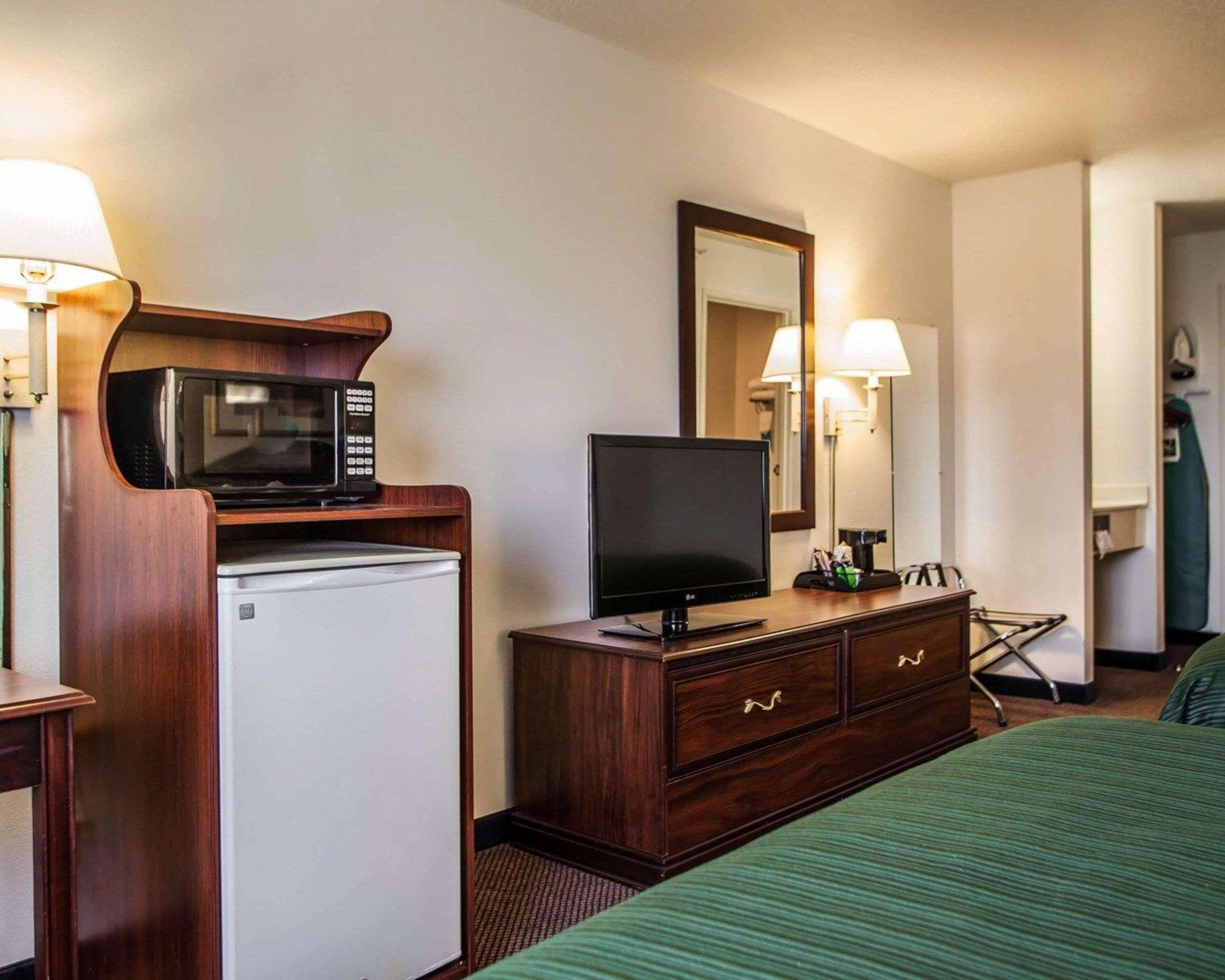 Quality Inn & Suites Eldridge Davenport North Extérieur photo