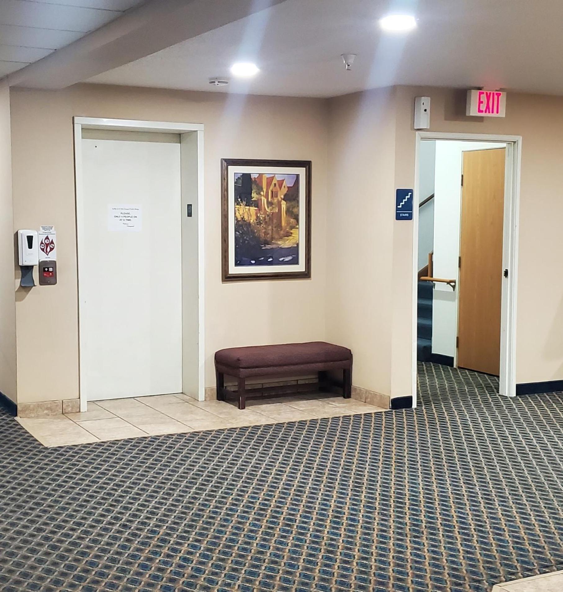 Quality Inn & Suites Eldridge Davenport North Extérieur photo
